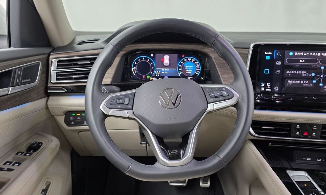 Volkswagen Atlas 2.0 TSI R-LINE 7-Seater, 2025