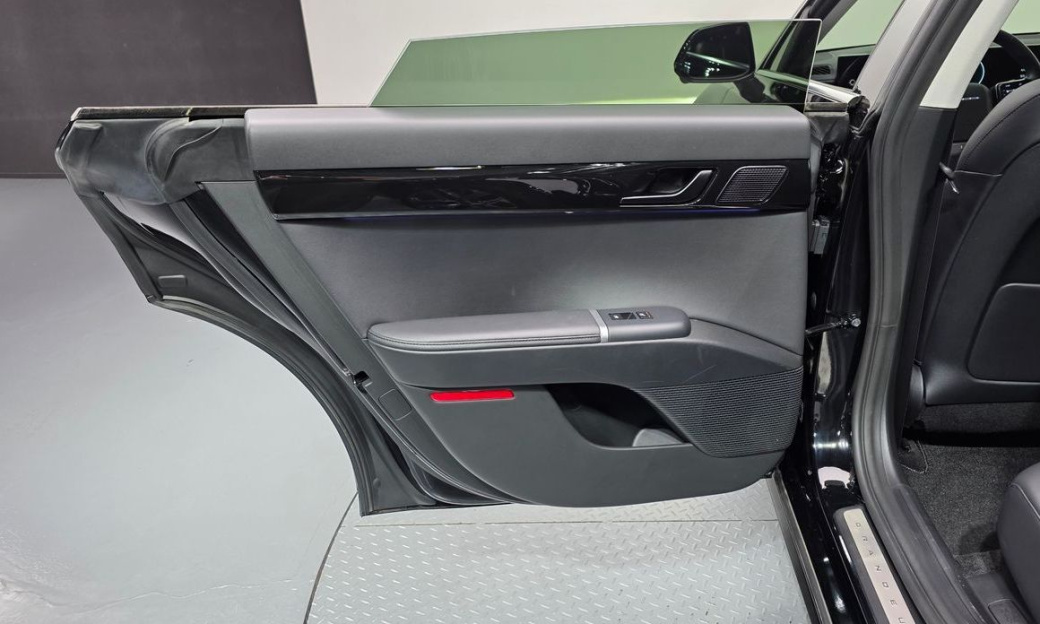 Hyundai Grandeur 2,5 Gasoline 2WD, 2023