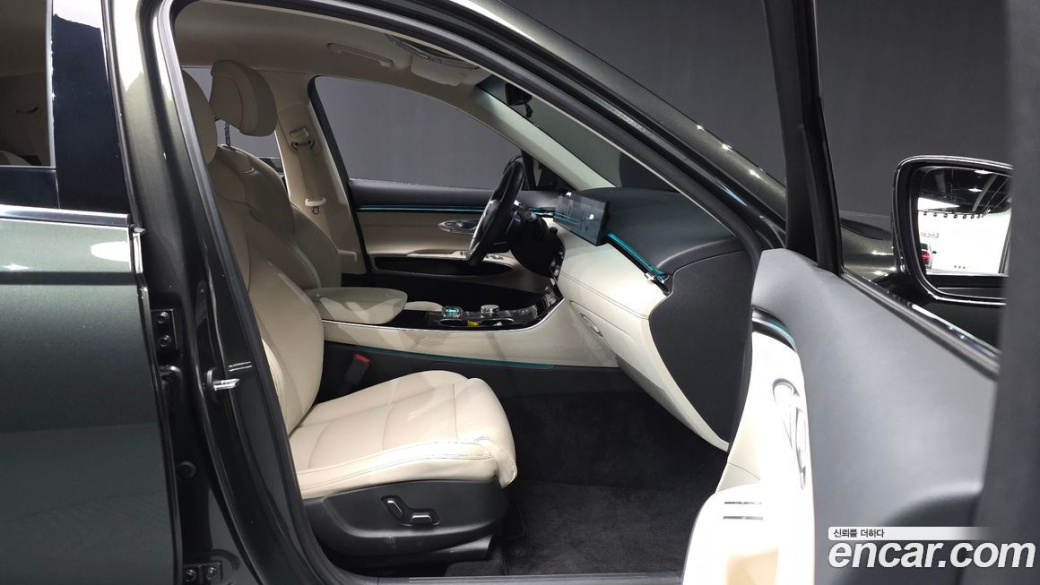 Genesis GV70 2.5T Gasoline AWD, 2025