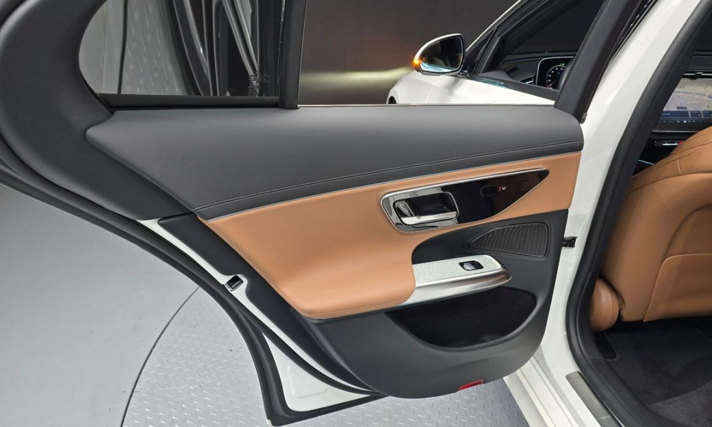 Mercedes-Benz E-Class E200 Avantgarde, 2024