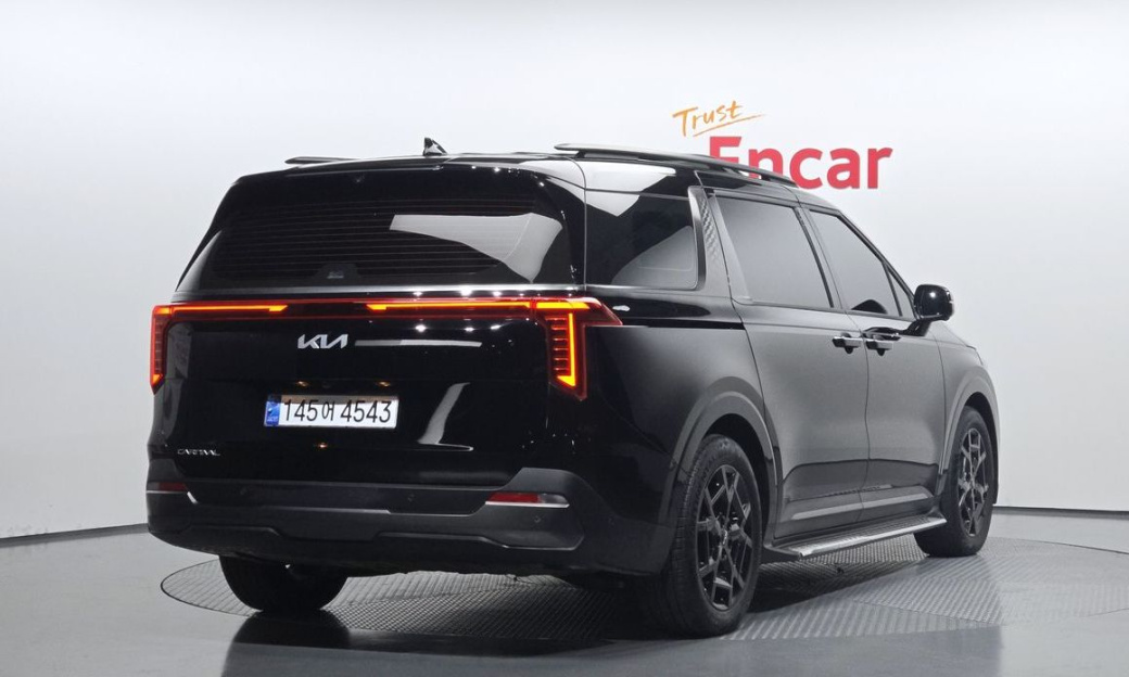 Kia Carnival 9-Seater Gravity, 2025