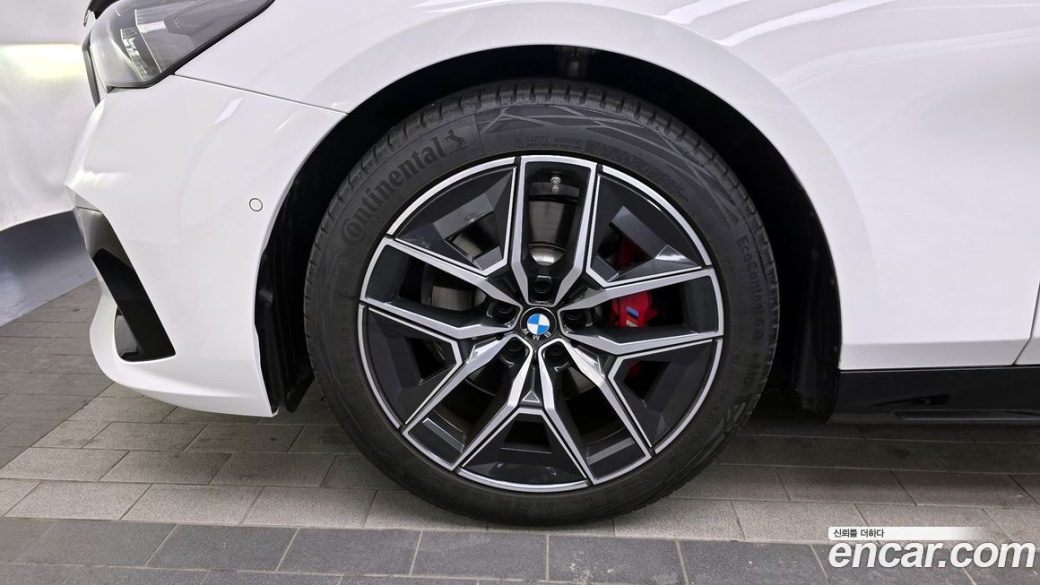 BMW 5-Series 520i Special Edition, 2025