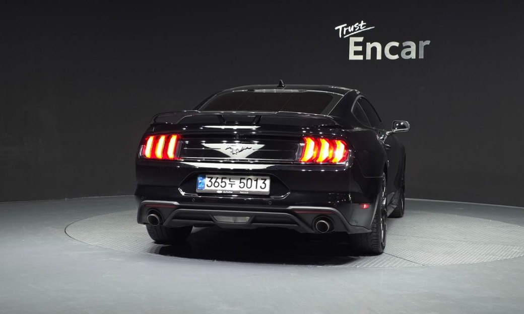 Ford Mustang Coupe, 2022