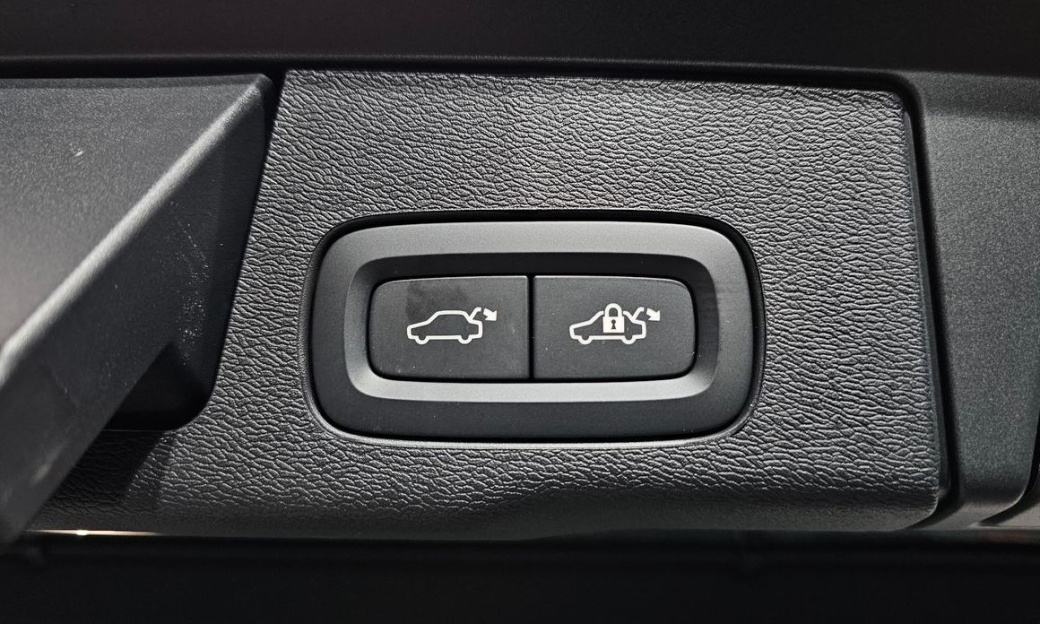 Volvo XC60 B5 Ultra Bright Air Sus, 2026