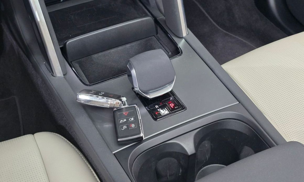 Land Rover Discovery Sport P250 S, 2024