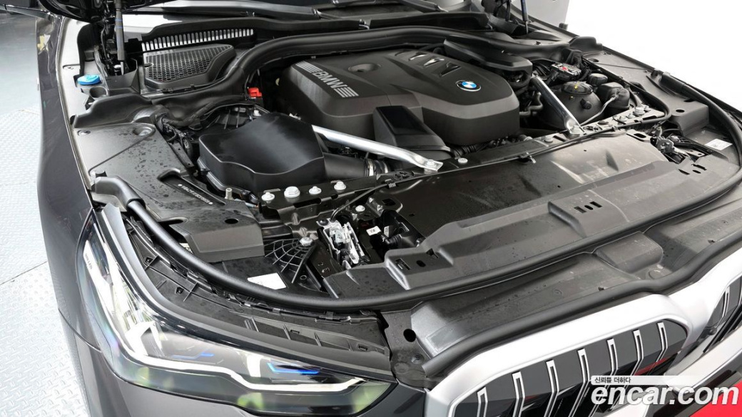 BMW 5-Series 520i M Sport, 2025