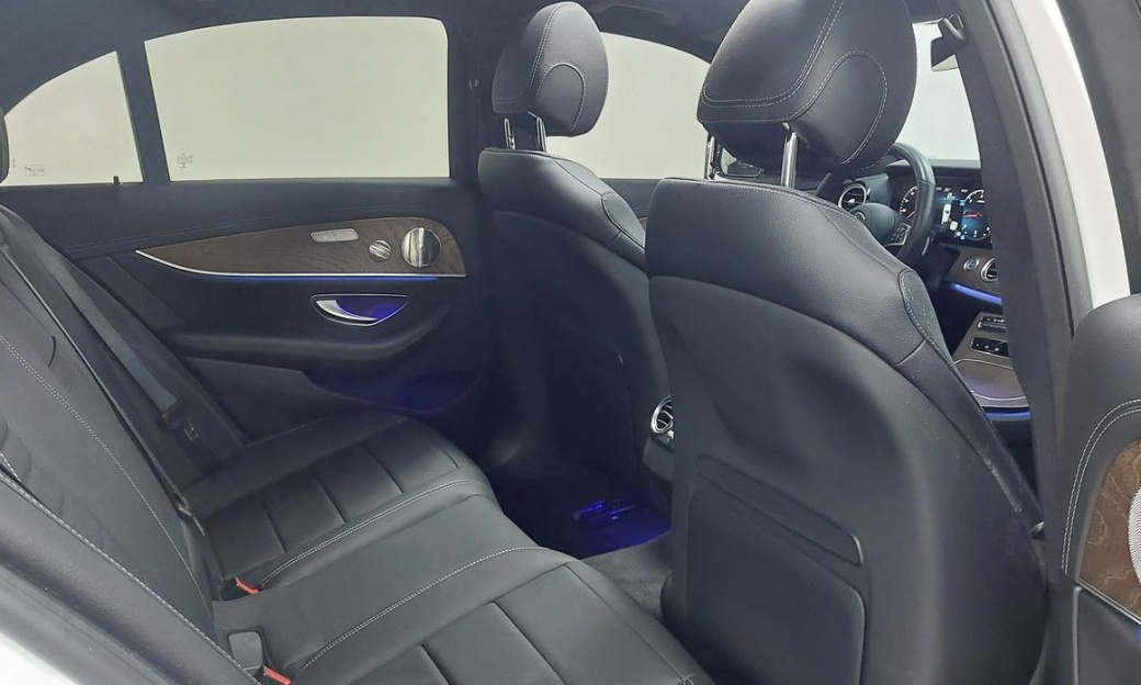 Mercedes-Benz E-Class E220d 4MATIC Exclusive, 2022
