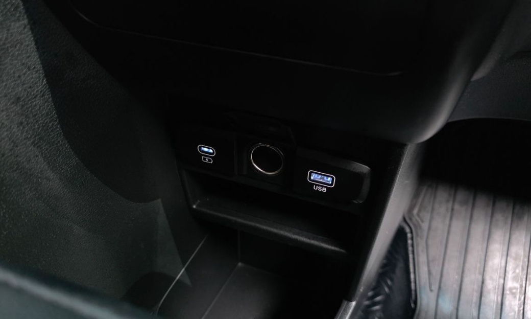 Hyundai Staria Tourer 9-Seater, 2025