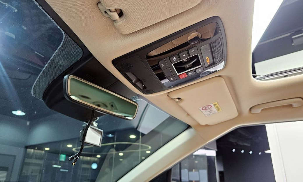Kia Carnival 9-Seater Noblesse, 2022