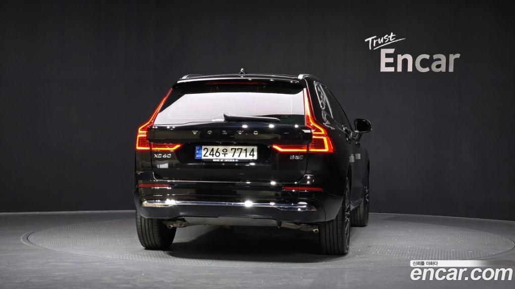Volvo XC60 B5 Inscription, 2022