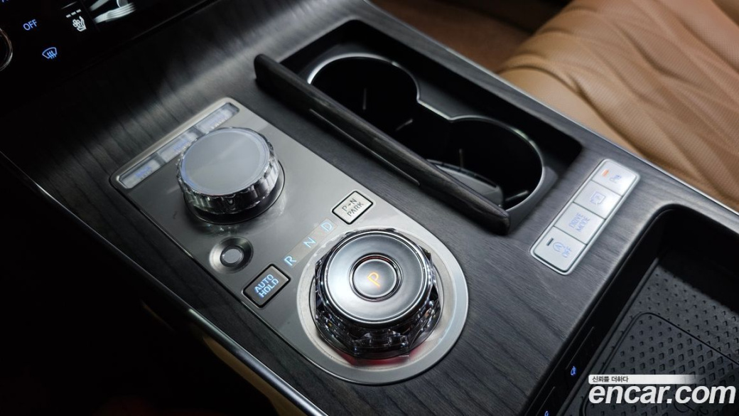 Genesis G80 Gasoline 2.5 Turbo AWD, 2025