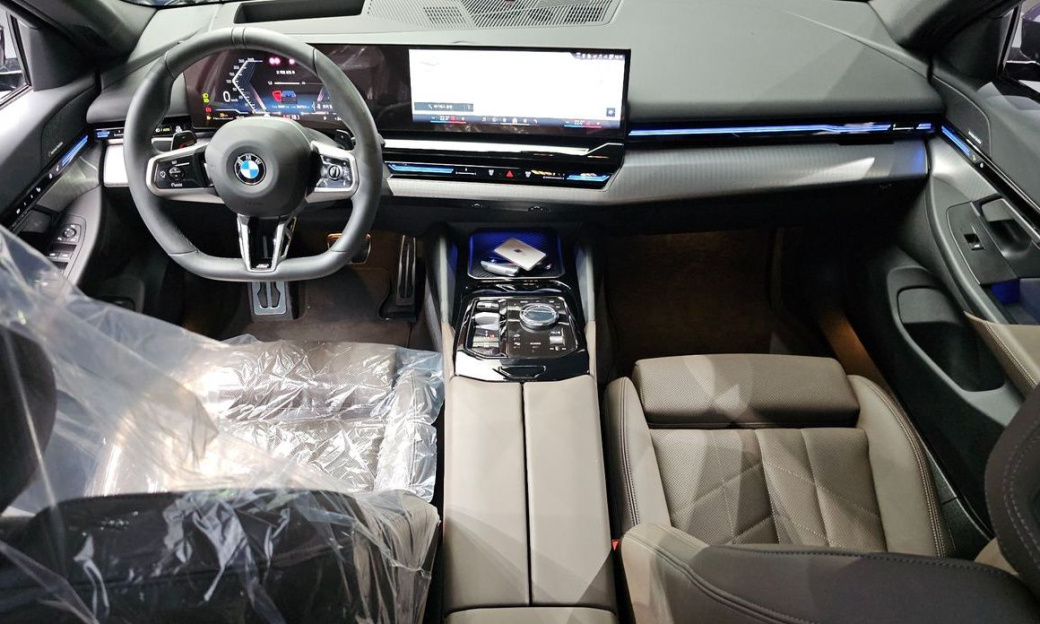 BMW 5-Series 520i M Sport, 2024