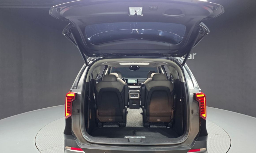 Kia Carnival 9-Seater Noblesse, 2024