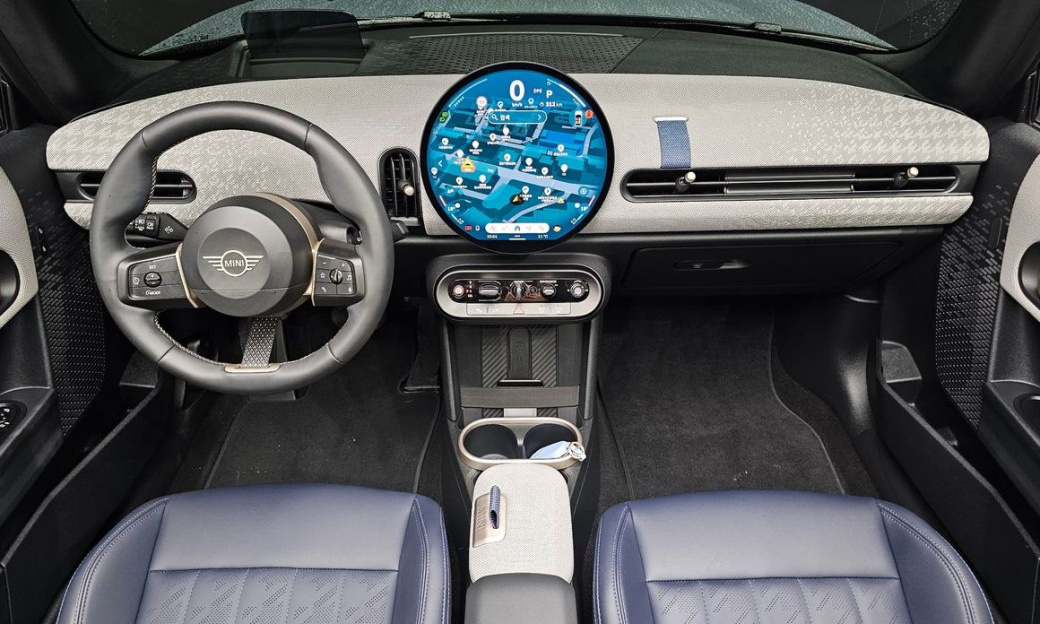 Mini Cooper Convertible Favoured, 2025