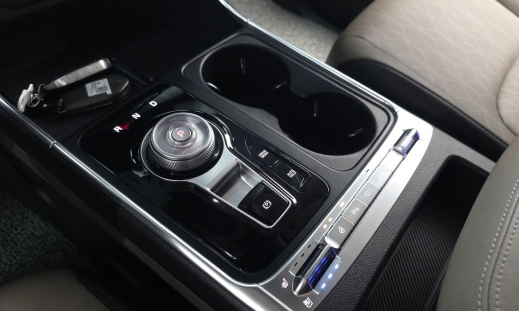 Kia Carnival 9-Seater Noblesse, 2024