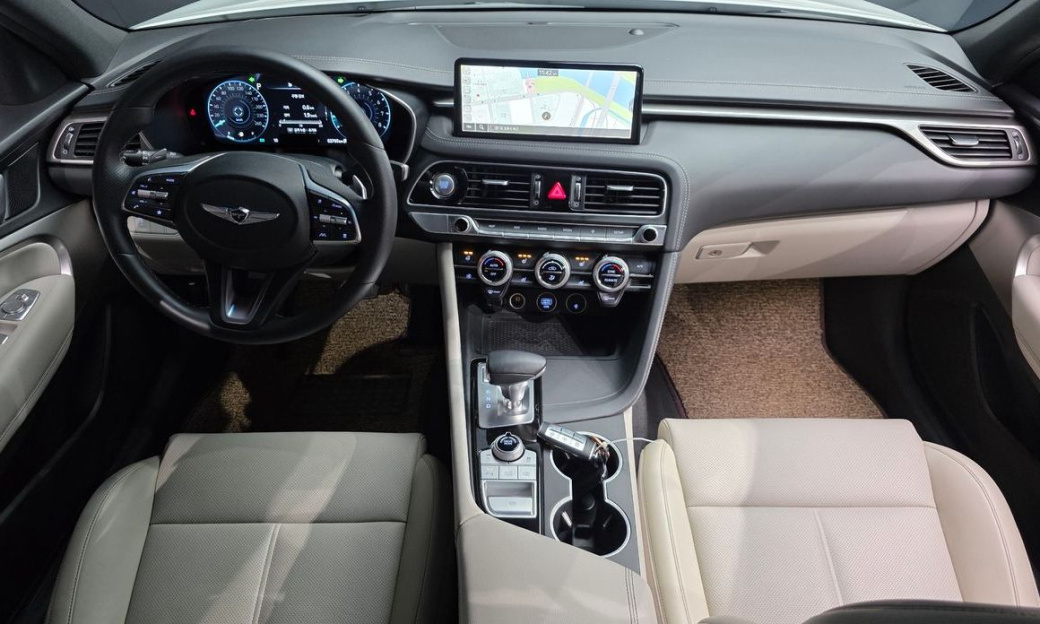 Genesis G70 Gasoline 2.0T 4WD, 2021