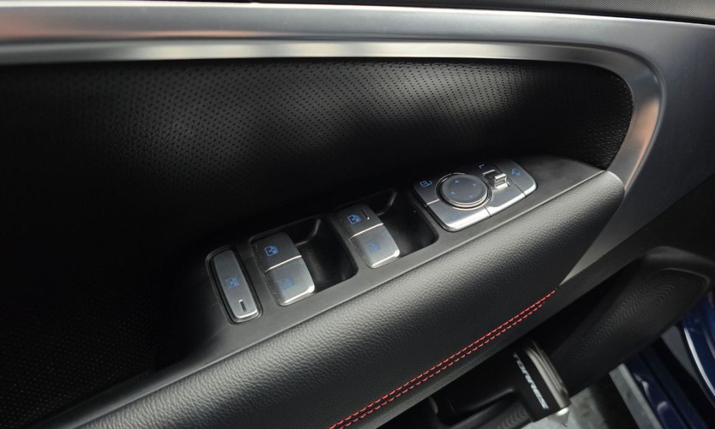 Genesis G70 Gasoline 2.5T 2WD, 2024