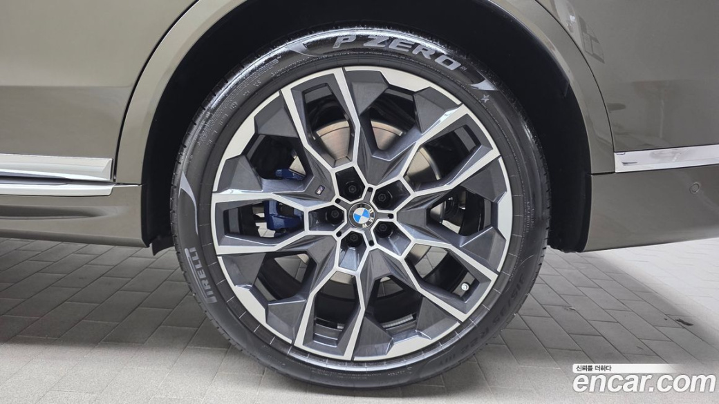 BMW X7 xDrive 40i M Sport 6STR, 2025