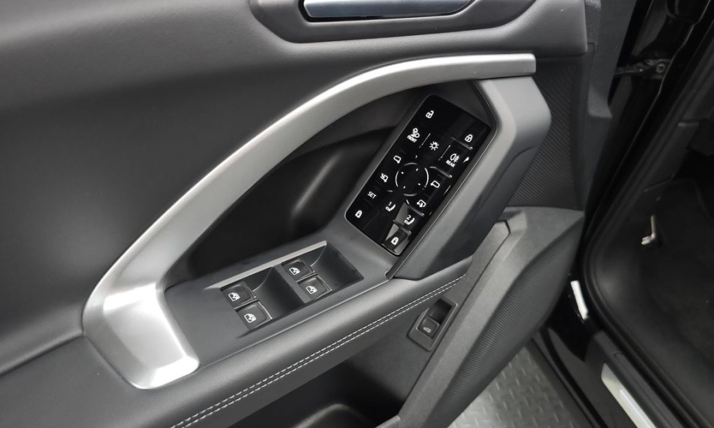 Audi Q5 40 TDI Quattro S Line Black Edition, 2025