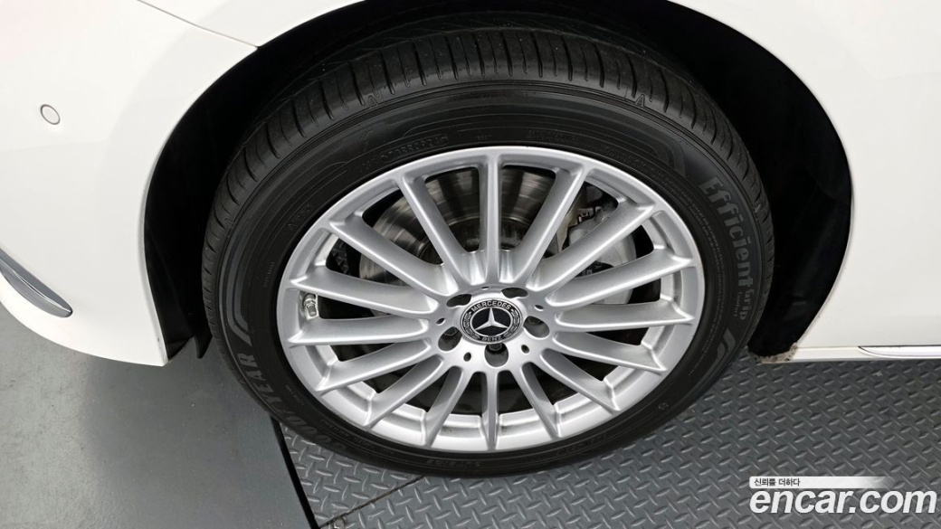 Mercedes-Benz E-Class E220d 4MATIC Exclusive, 2021