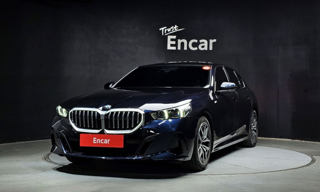 BMW 5-Series 520i M Sport, 2025