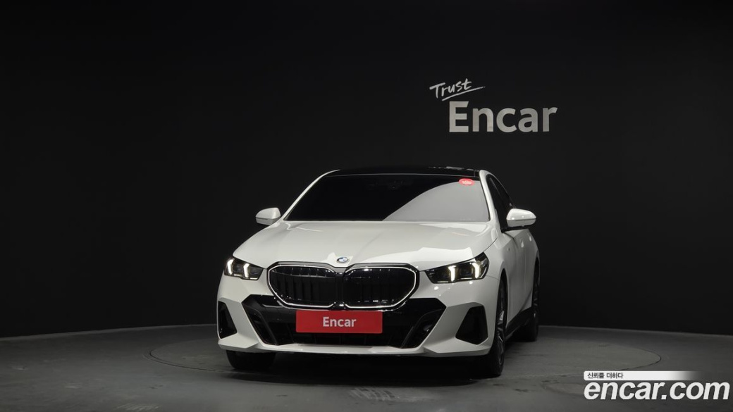 BMW 5-Series 520i M Sport, 2025