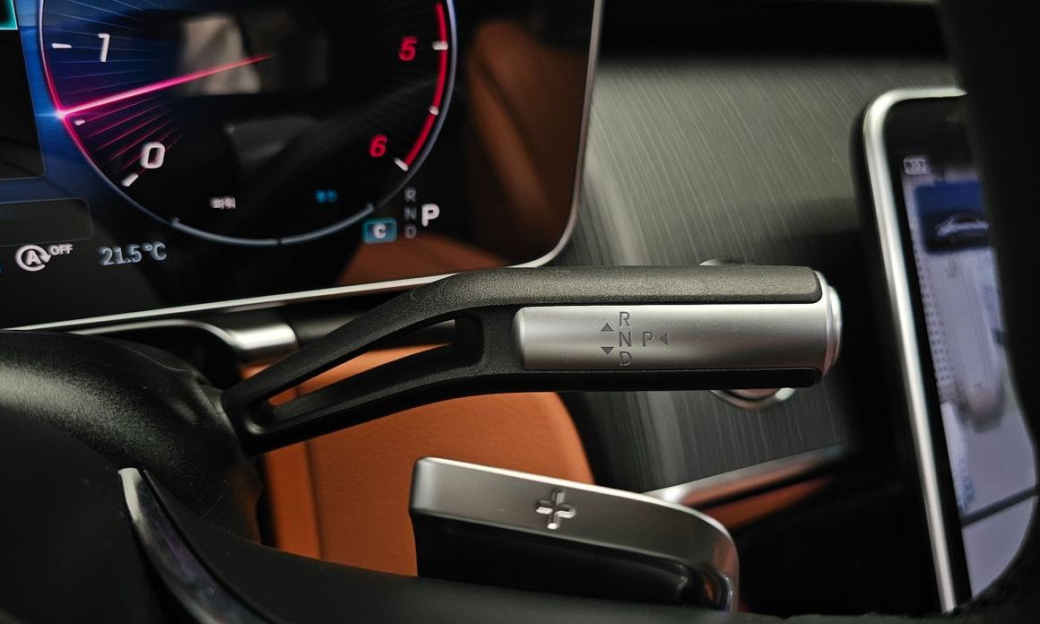 Mercedes-Benz S-Class S350 d 4MATIC, 2025