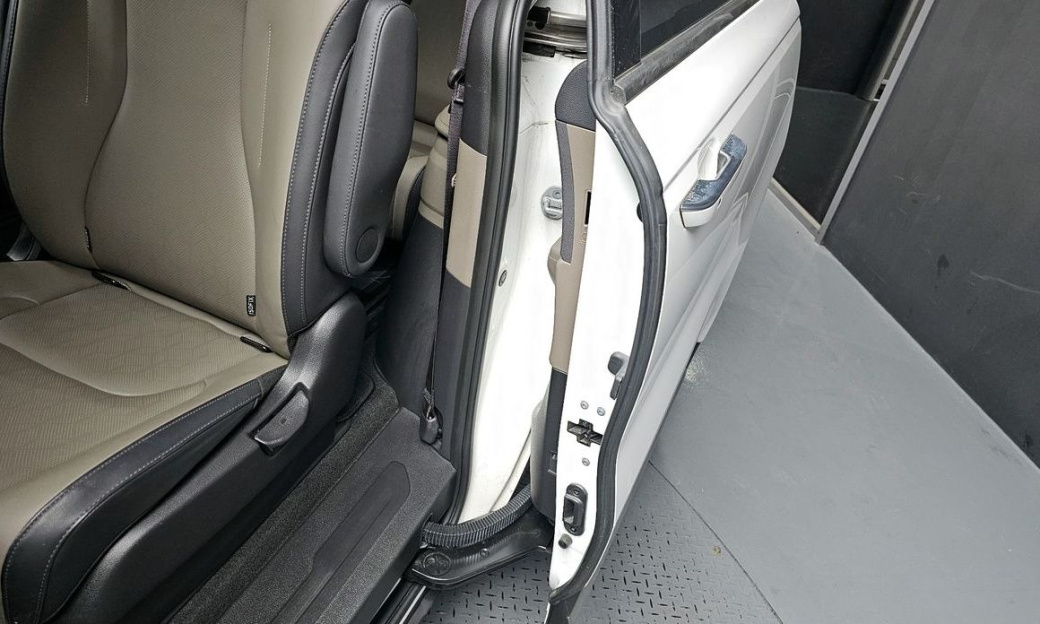 Kia Carnival 9-Seater Noblesse, 2025