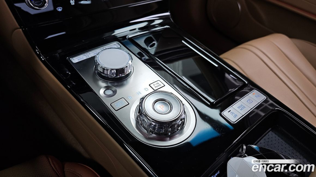 Genesis G80 Gasoline 2.5 Turbo 2WD, 2025