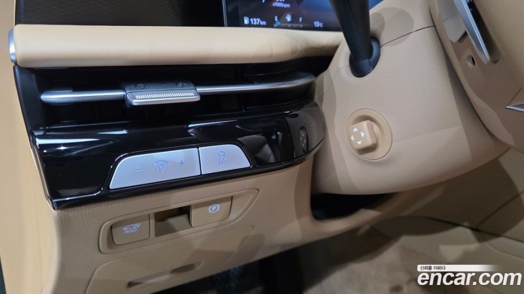 Genesis G80 Gasoline 2.5 Turbo AWD, 2025