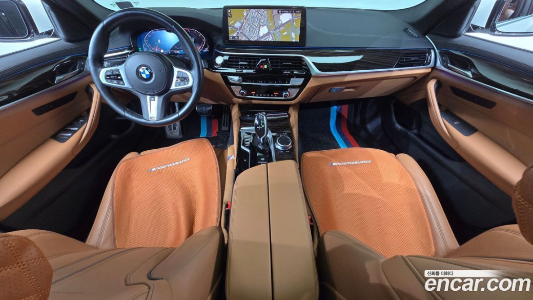 BMW 5-Series 520i M Sport, 2022