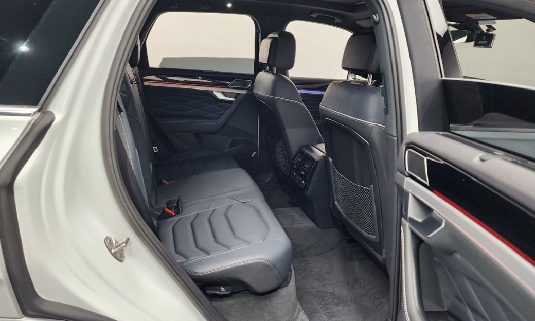 Volkswagen Touareg 3.0 TDI R-Line, 2025