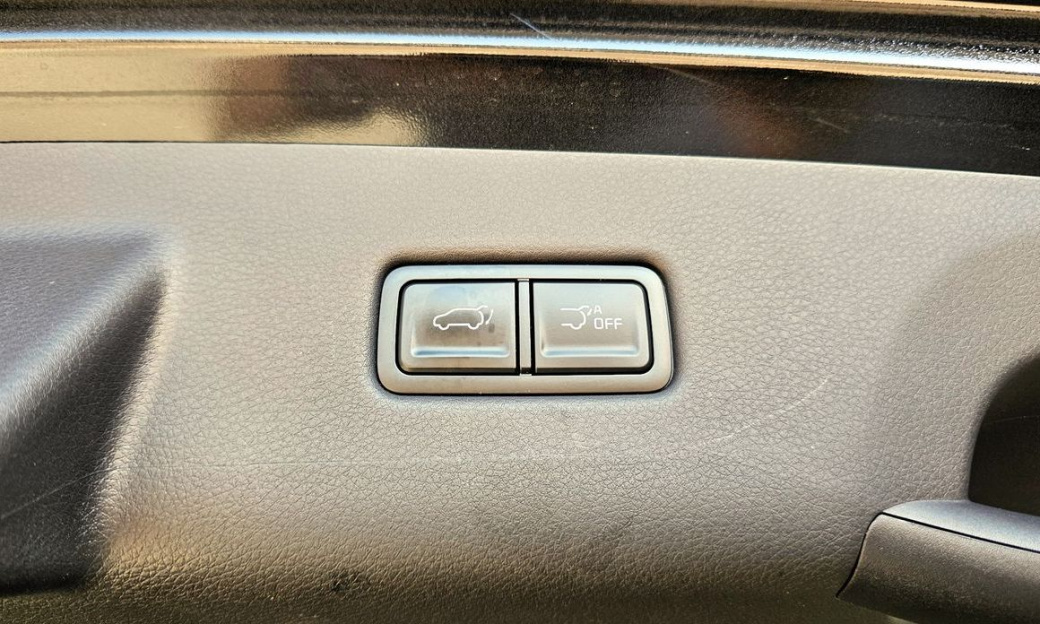 Kia Carnival 9-Seater Noblesse, 2024