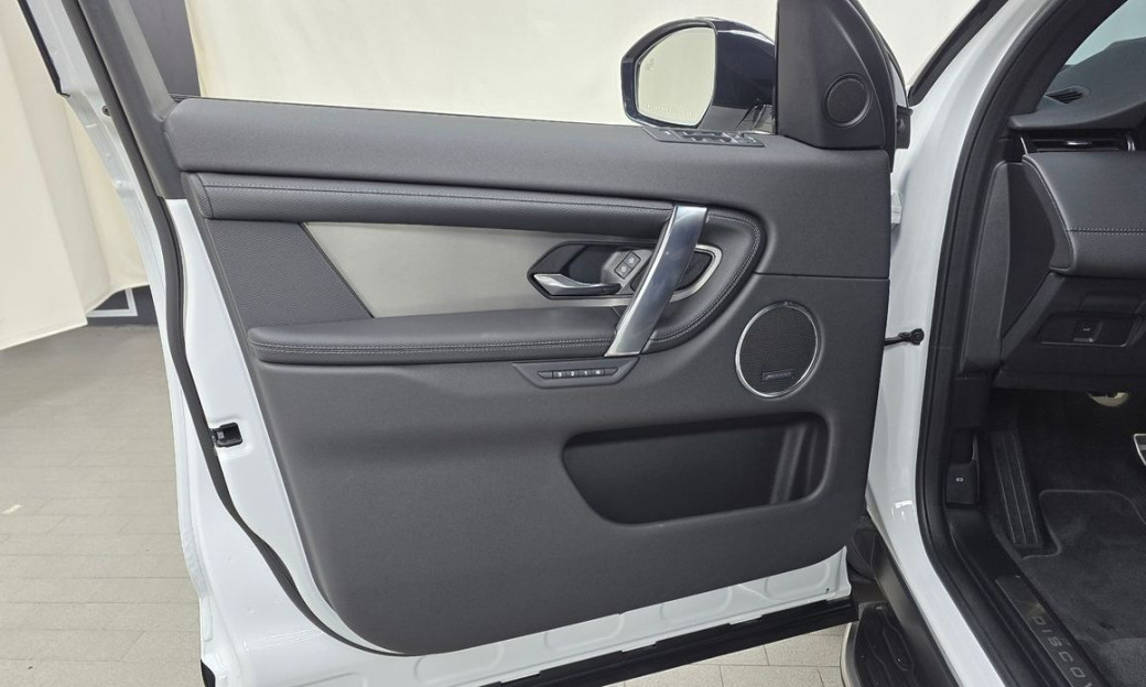 Land Rover Discovery Sport P250 Dynamic SE, 2025