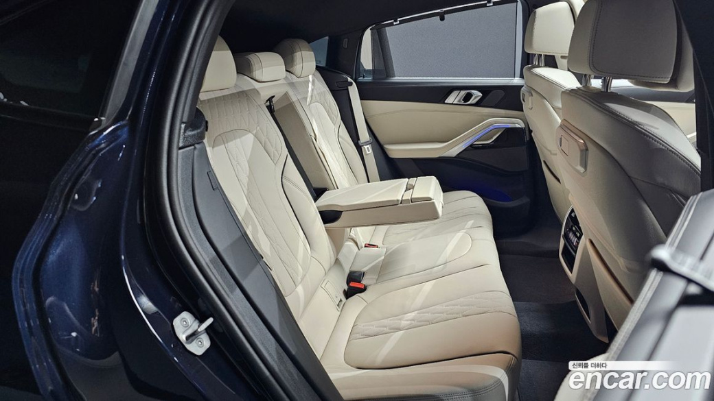 BMW X6 xDrive40i M Sport, 2025