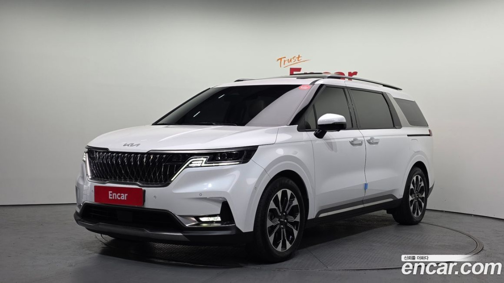 Kia Carnival 7-Seater Signature, 2023