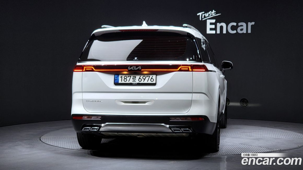Kia Carnival 9-Seater Signature, 2022