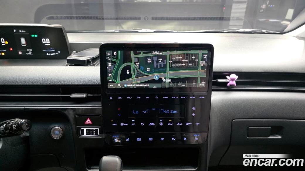 Hyundai Staria 4WD Tourer 9-Seater, 2025
