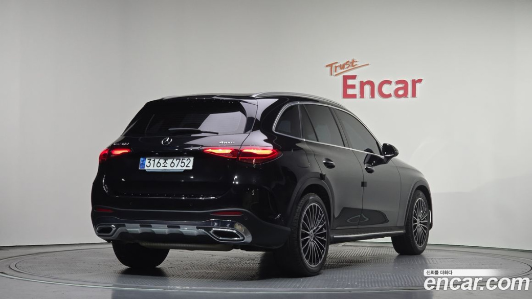 Mercedes-Benz GLC-Class GLC300 4MATIC AMG Line, 2024