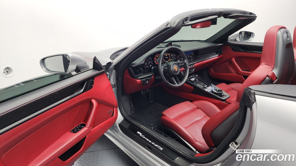Porsche 911 Carrera 4 GTS Cabriolet, 2022