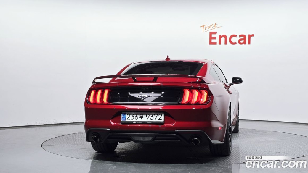 Ford Mustang Coupe, 2023
