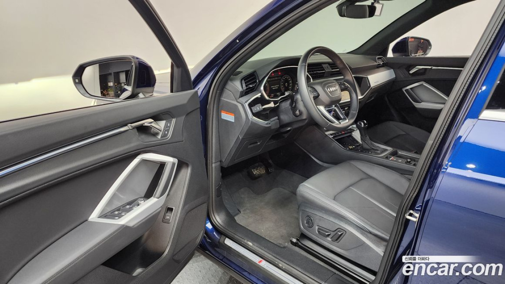 Audi Q3 40 TFSI Quattro Premium, 2024