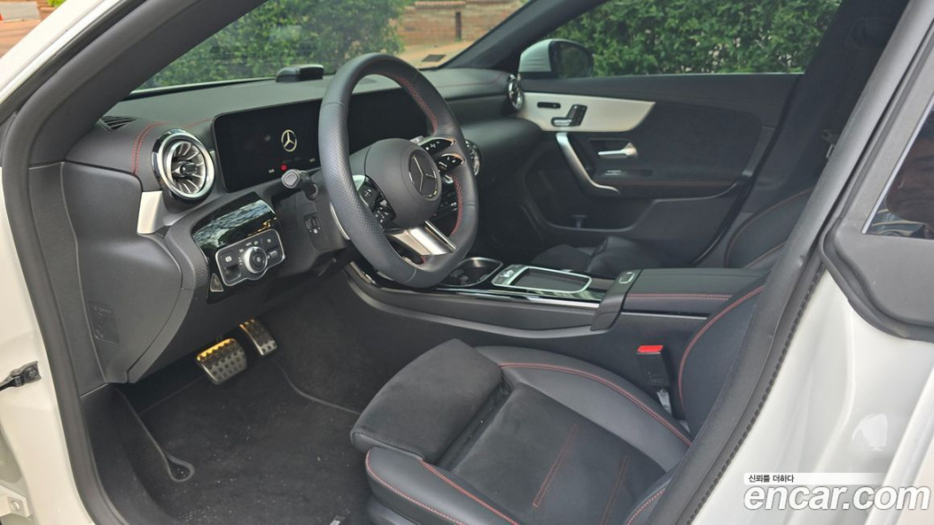 Mercedes-Benz CLA-Class CLA250 4MATIC, 2024