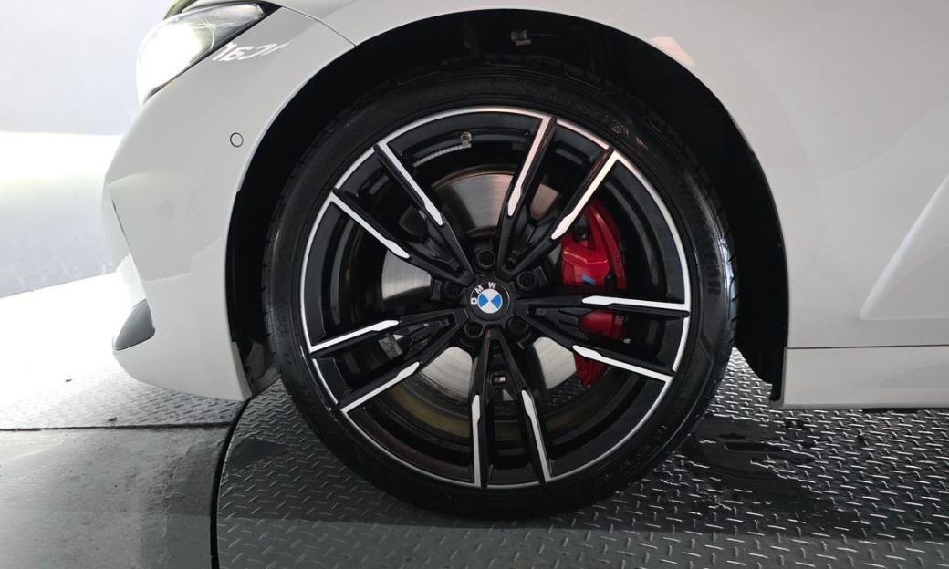 BMW 3-Series M340i Pro, 2025