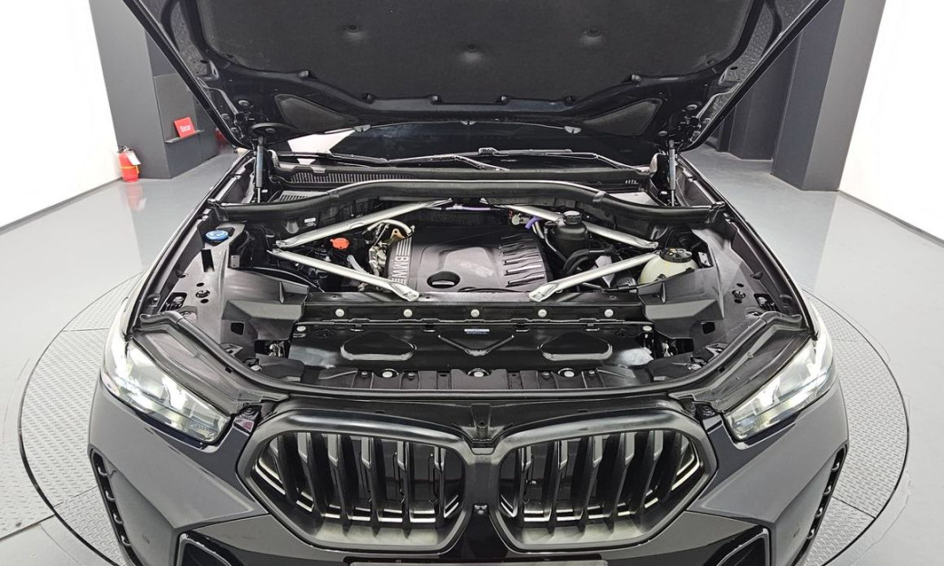 BMW X6 xDrive40d M Sport Online Exclusive, 2024