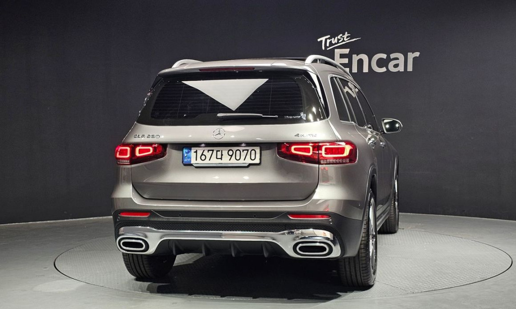Mercedes-Benz GLB-Class GLB250 4MATIC, 2023