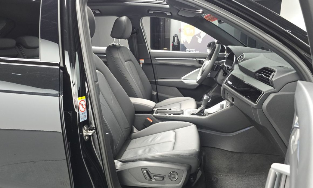 Audi Q3 40 TFSI Quattro Premium, 2025