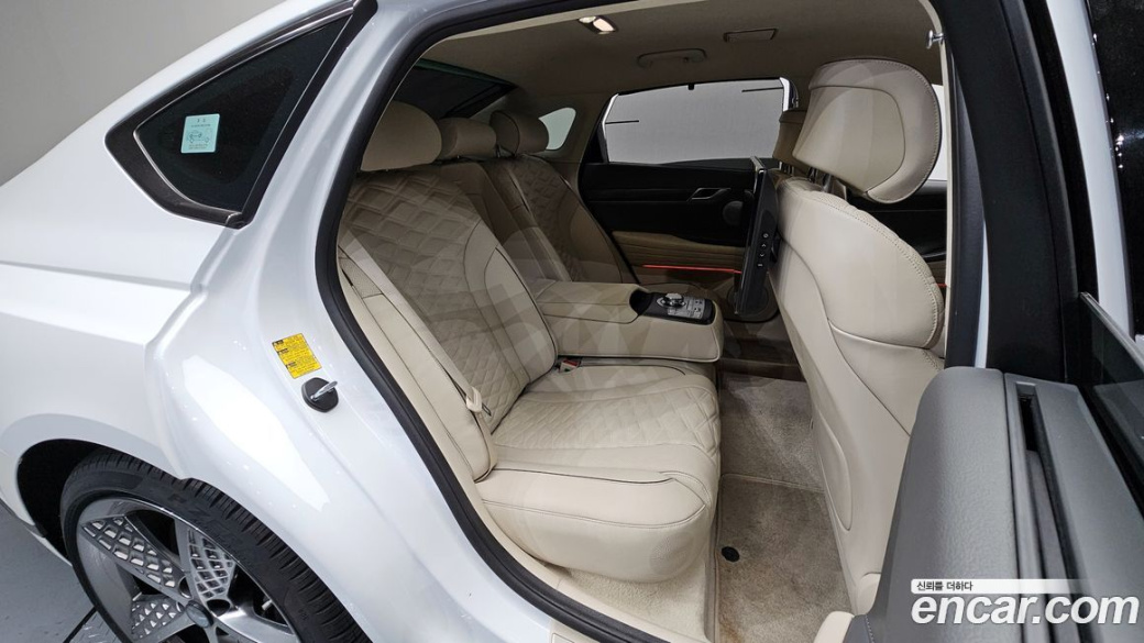 Genesis G80 Gasoline 2.5 Turbo AWD, 2025