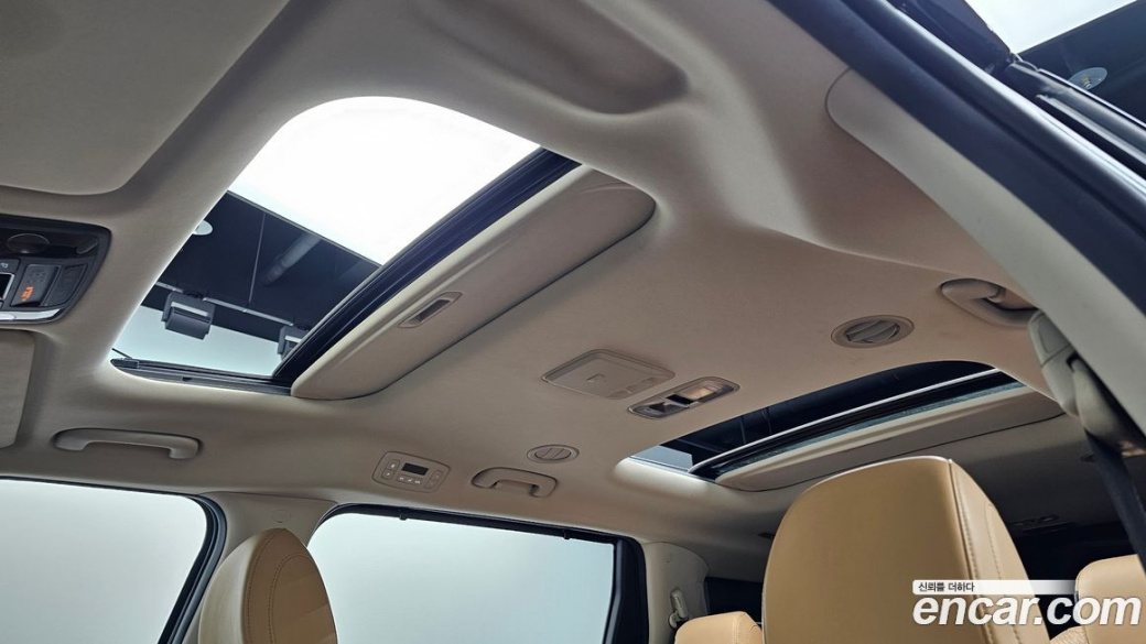 Kia Carnival 9-Seater Signature, 2023