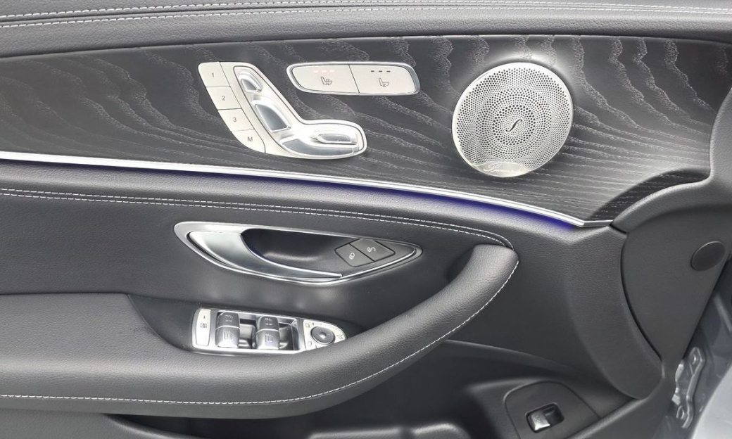 Mercedes-Benz E-Class E220d 4MATIC AMG Line, 2022